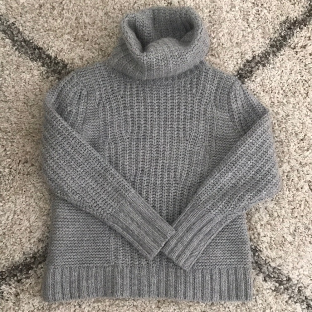 Banana Republic Gray Sweater